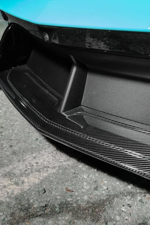 2025 Lamborghini Revuelto - Image 5 of 13