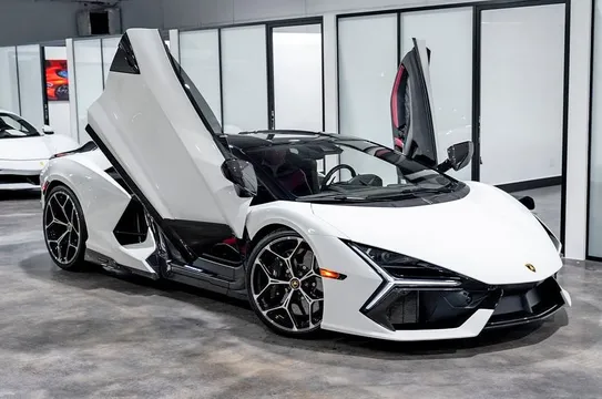 2025 Lamborghini Revuelto