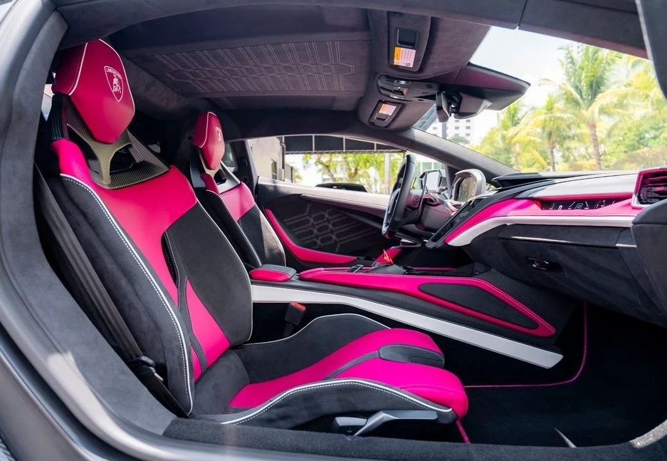 2025 Lamborghini Revuelto - Image 16 of 20