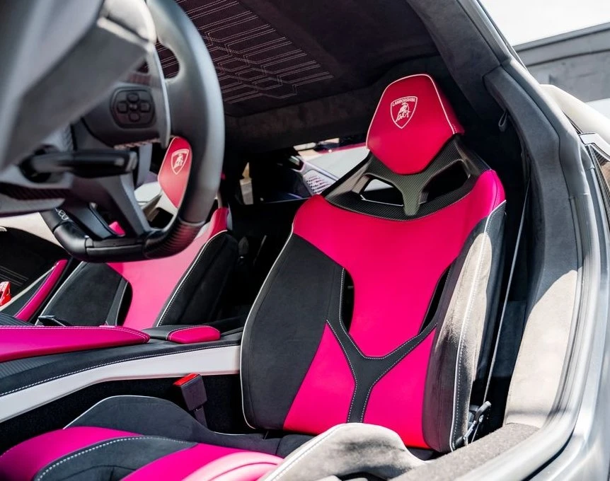 2025 Lamborghini Revuelto - Image 12 of 20
