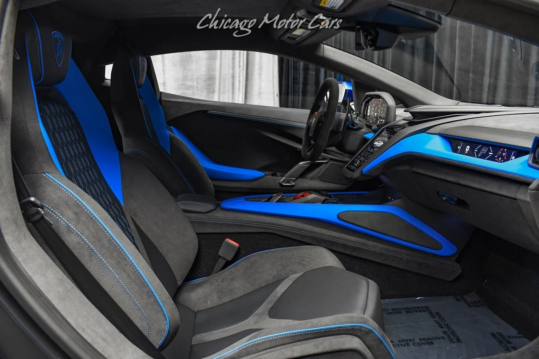 2025 Lamborghini Revuelto - Image 18 of 21