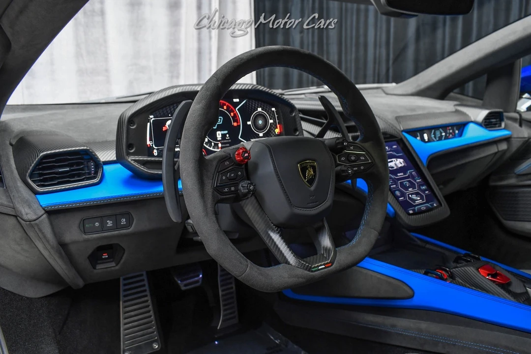 2025 Lamborghini Revuelto - Image 8 of 21