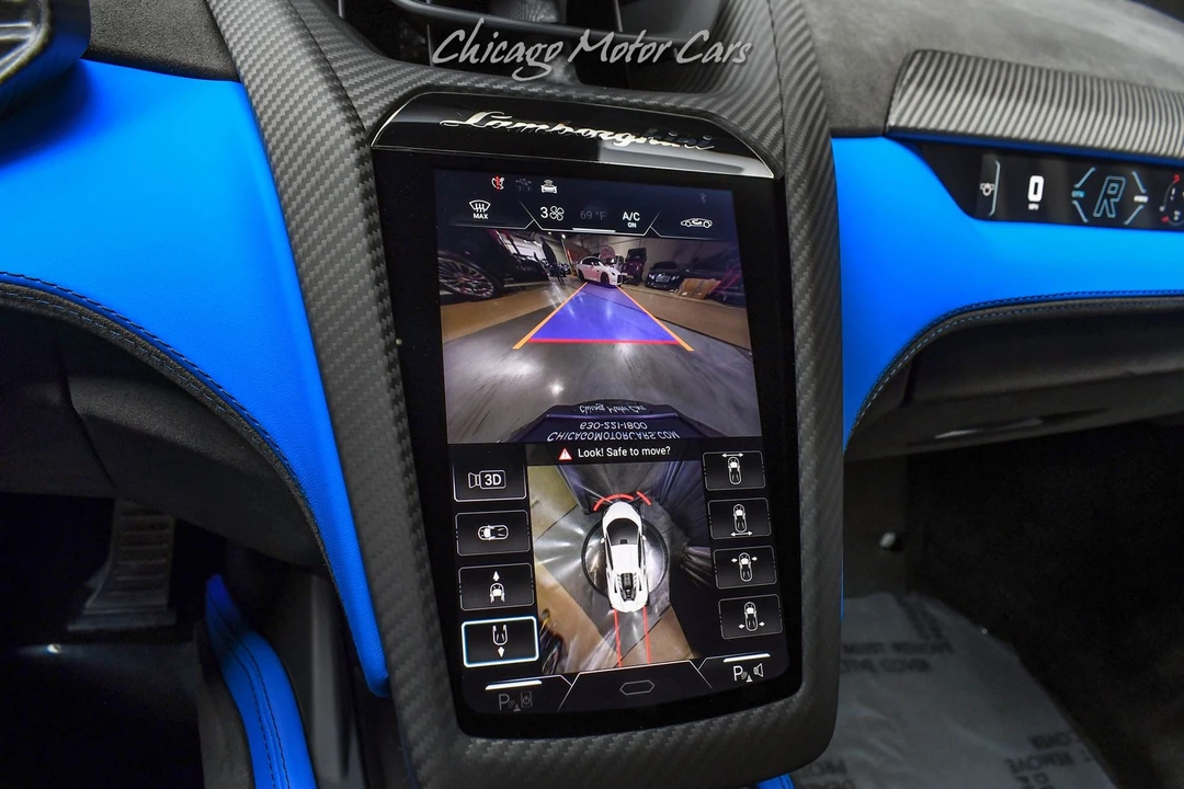 2025 Lamborghini Revuelto - Image 14 of 21