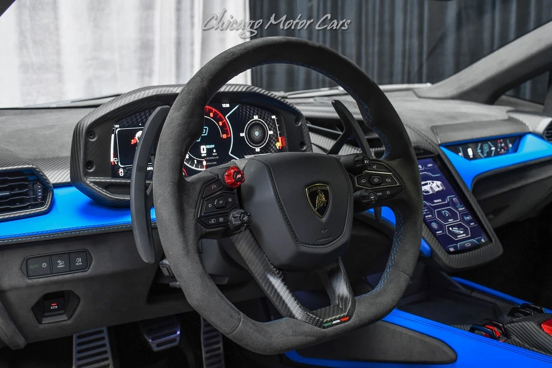 2025 Lamborghini Revuelto - Image 9 of 21