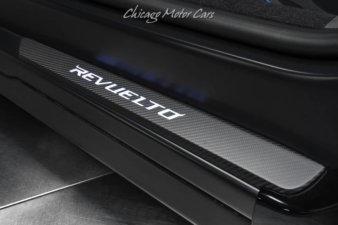 2025 Lamborghini Revuelto - Image 21 of 21
