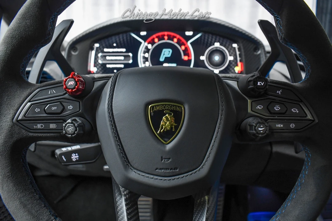 2025 Lamborghini Revuelto - Image 10 of 21