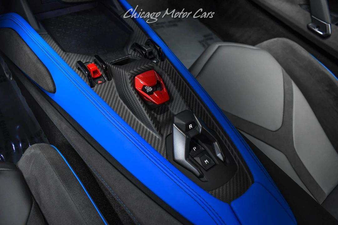 2025 Lamborghini Revuelto - Image 15 of 21