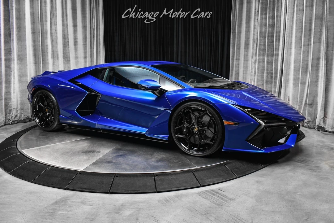 2025 Lamborghini Revuelto - Image 6 of 21