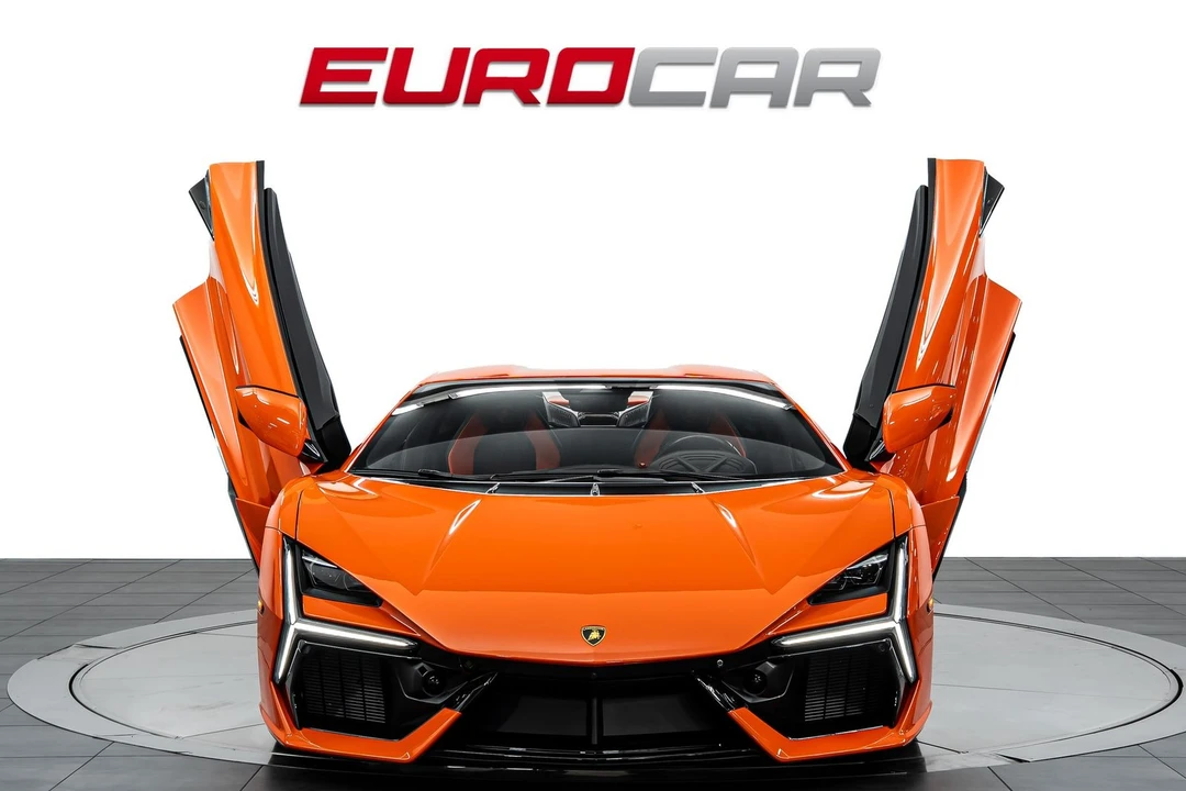 2025 Lamborghini Revuelto - Image 9 of 31