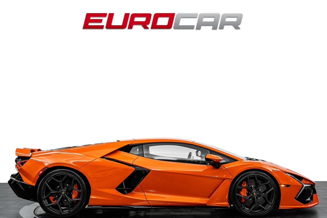 2025 Lamborghini Revuelto - Image 6 of 31