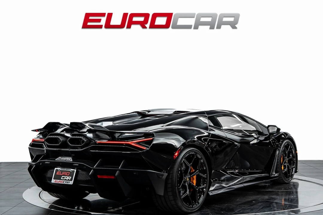 2025 Lamborghini Revuelto - Image 5 of 31