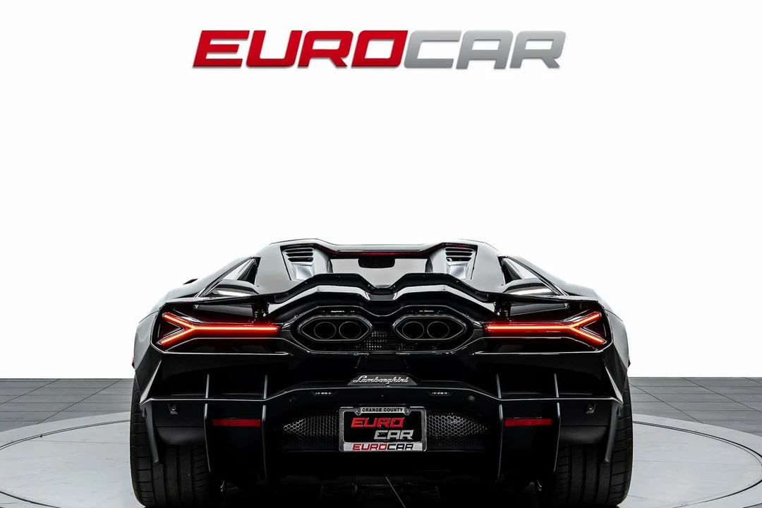 2025 Lamborghini Revuelto - Image 4 of 31