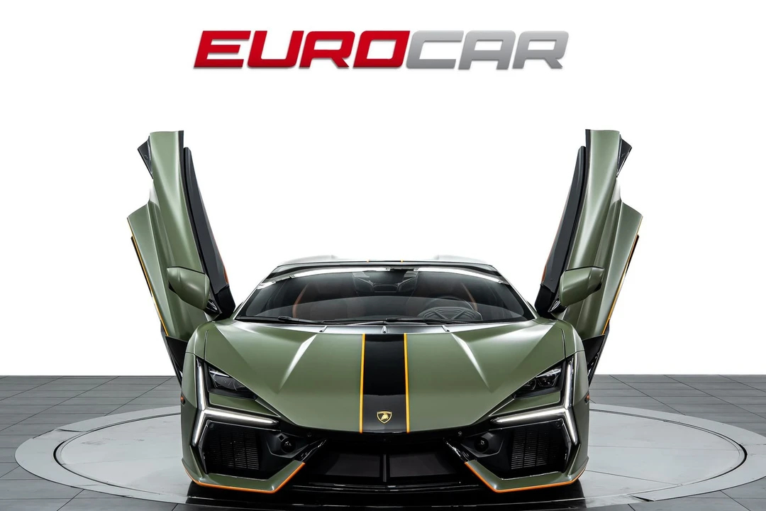 2025 Lamborghini Revuelto - Image 9 of 31