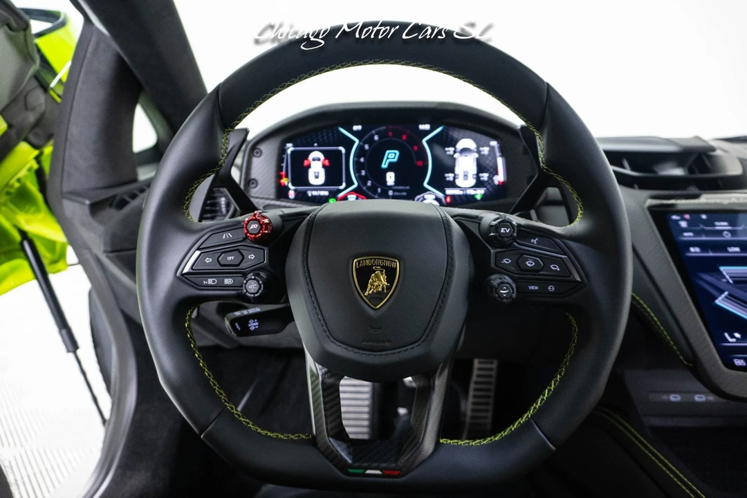 2025 Lamborghini Revuelto - Image 22 of 31