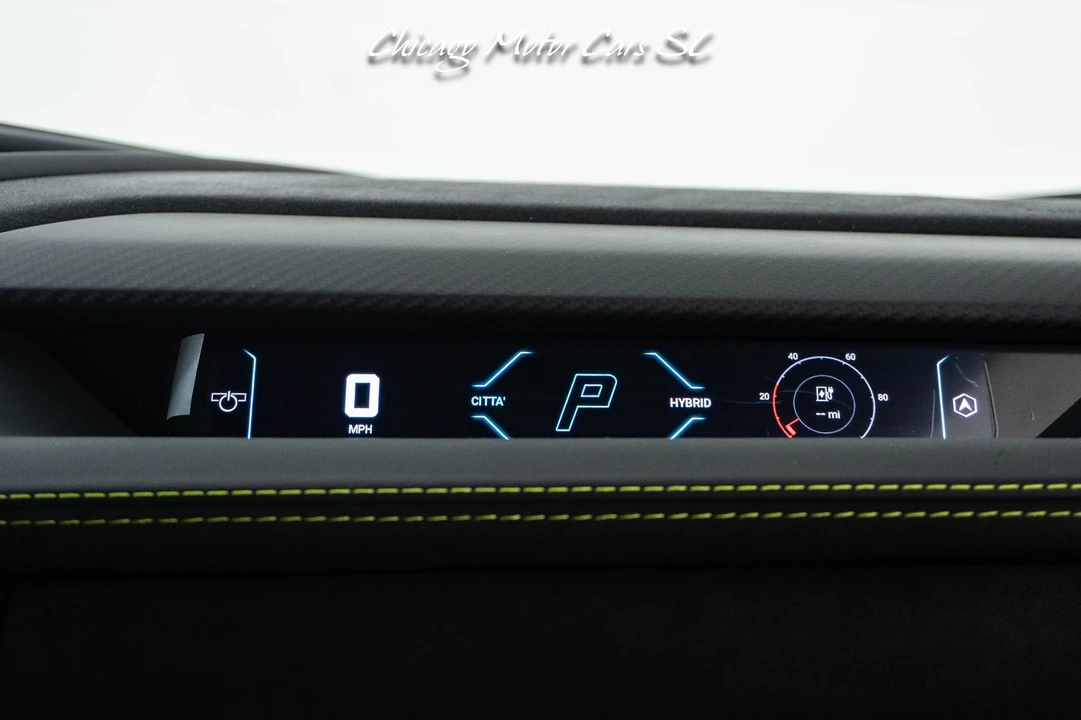 2025 Lamborghini Revuelto - Image 25 of 31