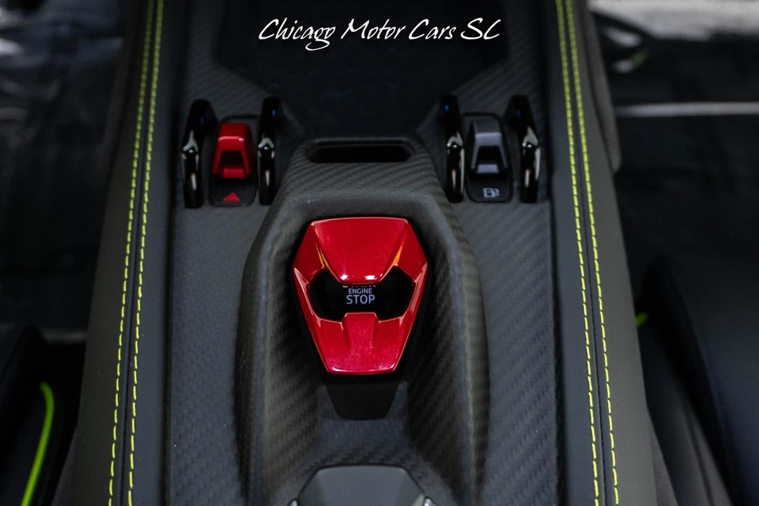 2025 Lamborghini Revuelto - Image 27 of 31