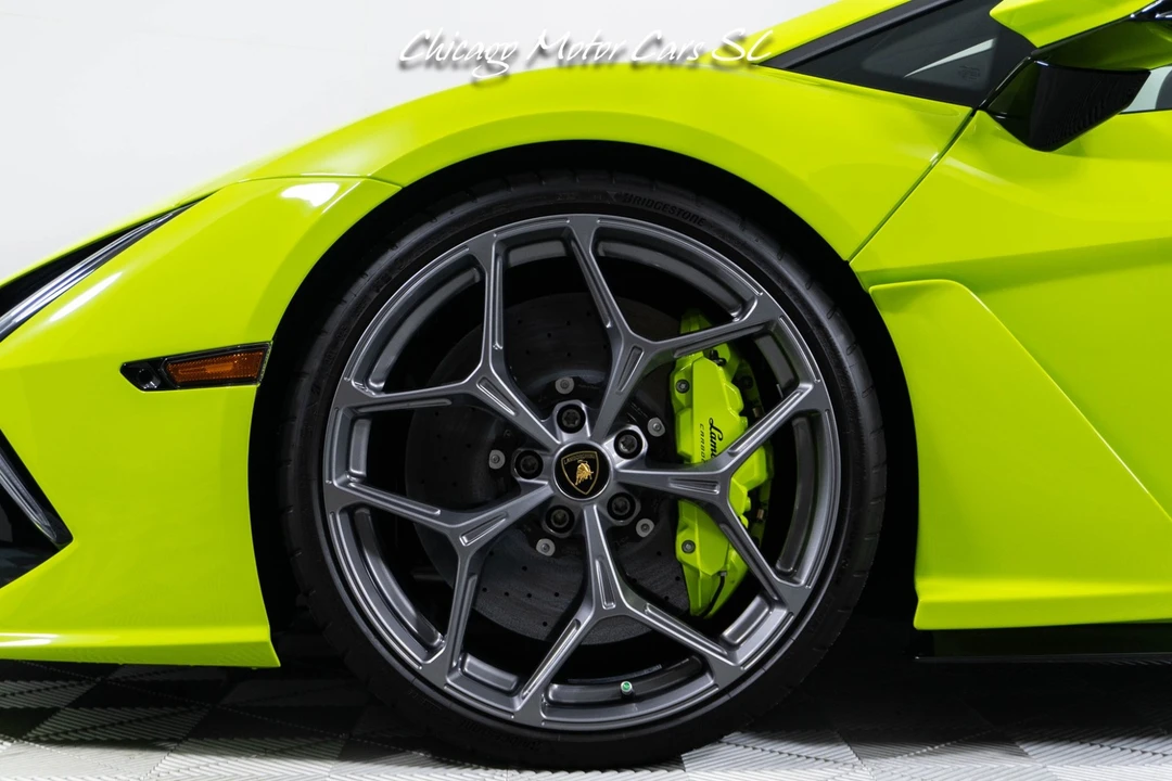 2025 Lamborghini Revuelto - Image 5 of 31