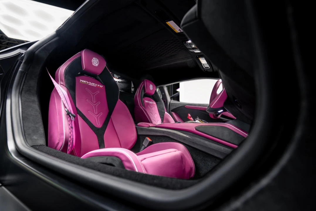 2025 Lamborghini Revuelto - Image 13 of 21