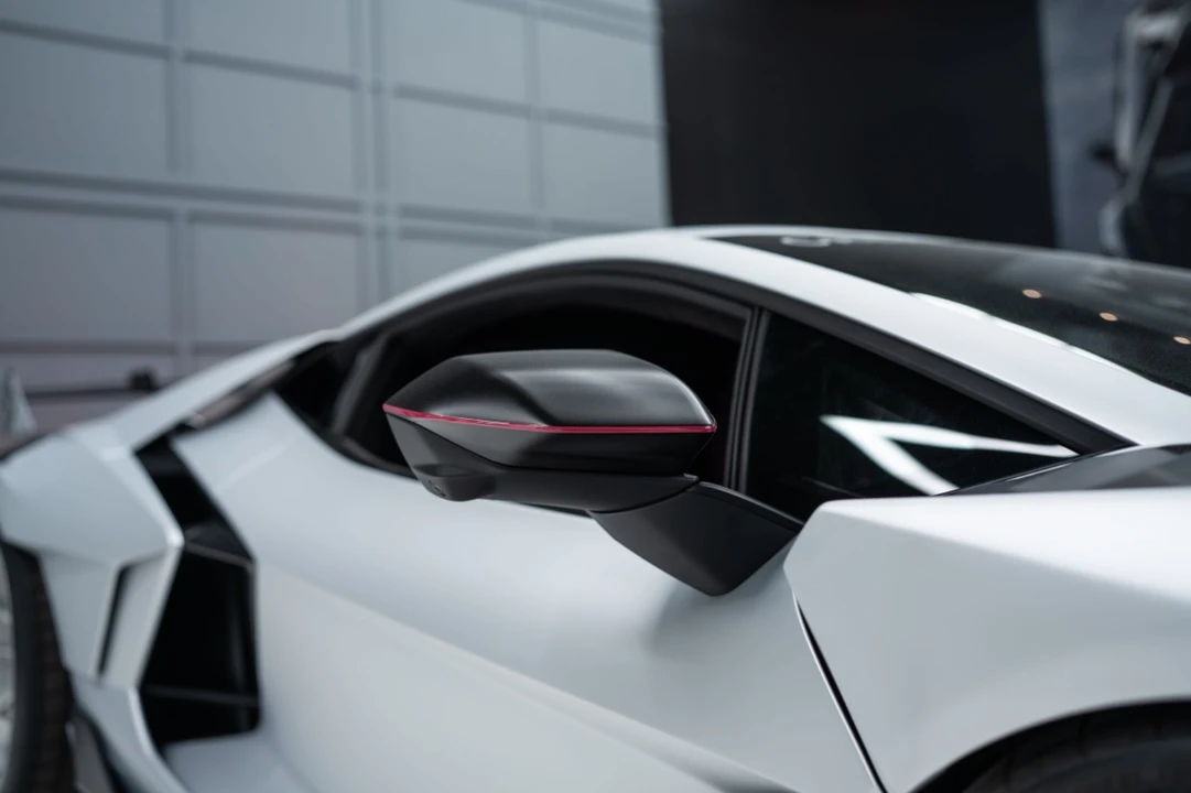2025 Lamborghini Revuelto - Image 21 of 21