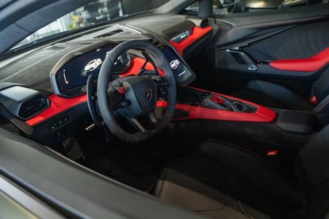 2025 Lamborghini Revuelto - Image 23 of 31