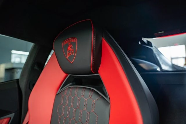 2025 Lamborghini Revuelto - Image 31 of 31