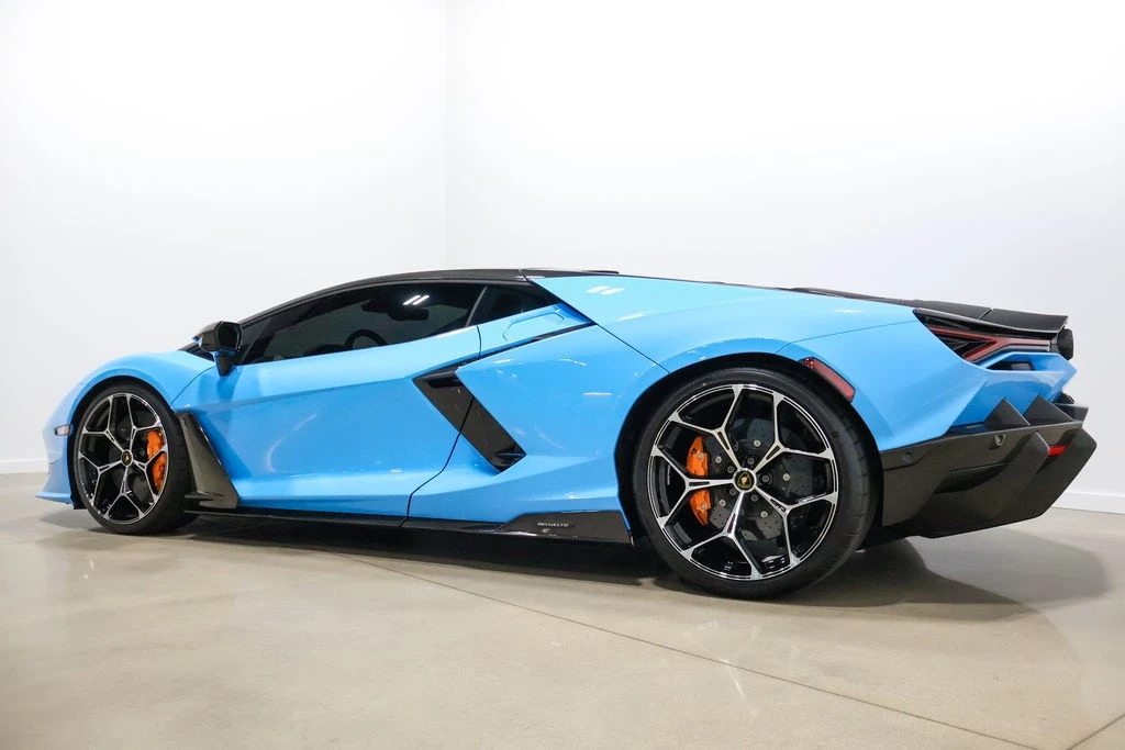 2025 Lamborghini Revuelto - Image 13 of 24