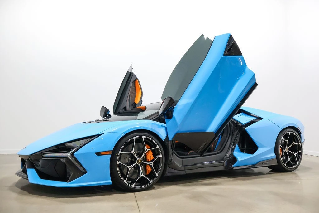 2025 Lamborghini Revuelto - Image 4 of 24