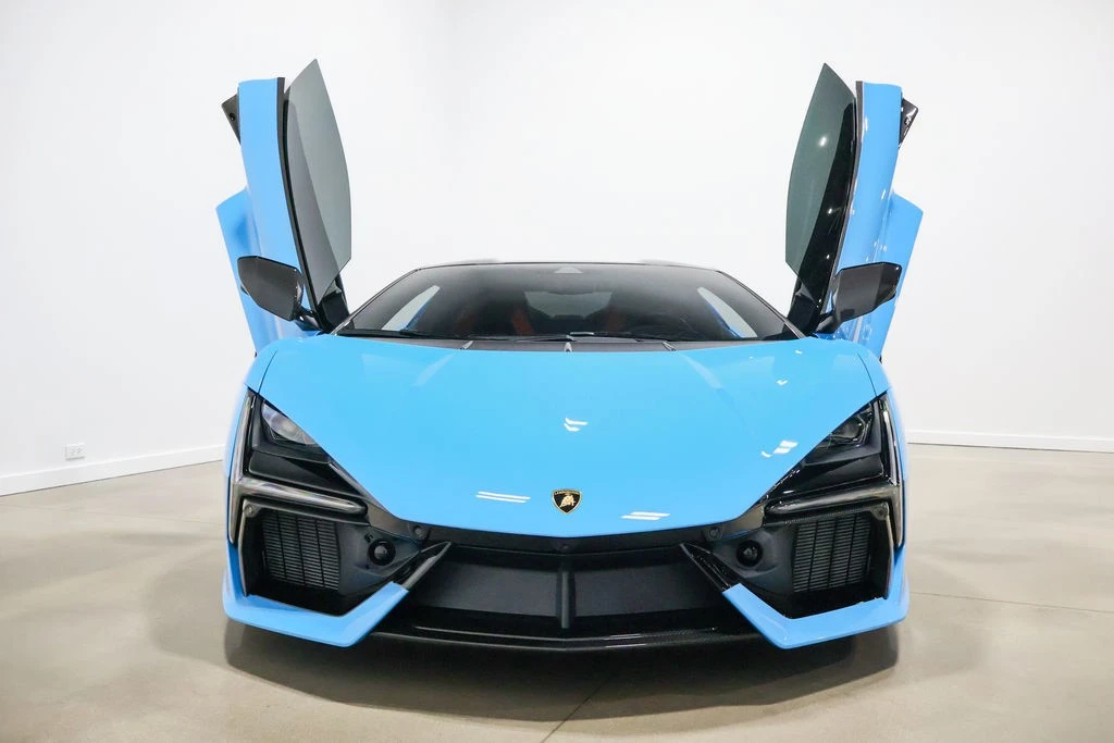 2025 Lamborghini Revuelto - Image 16 of 24