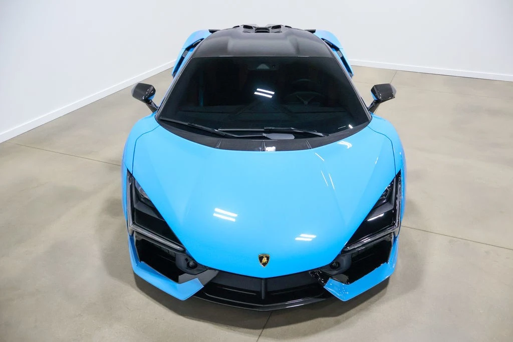 2025 Lamborghini Revuelto - Image 19 of 24