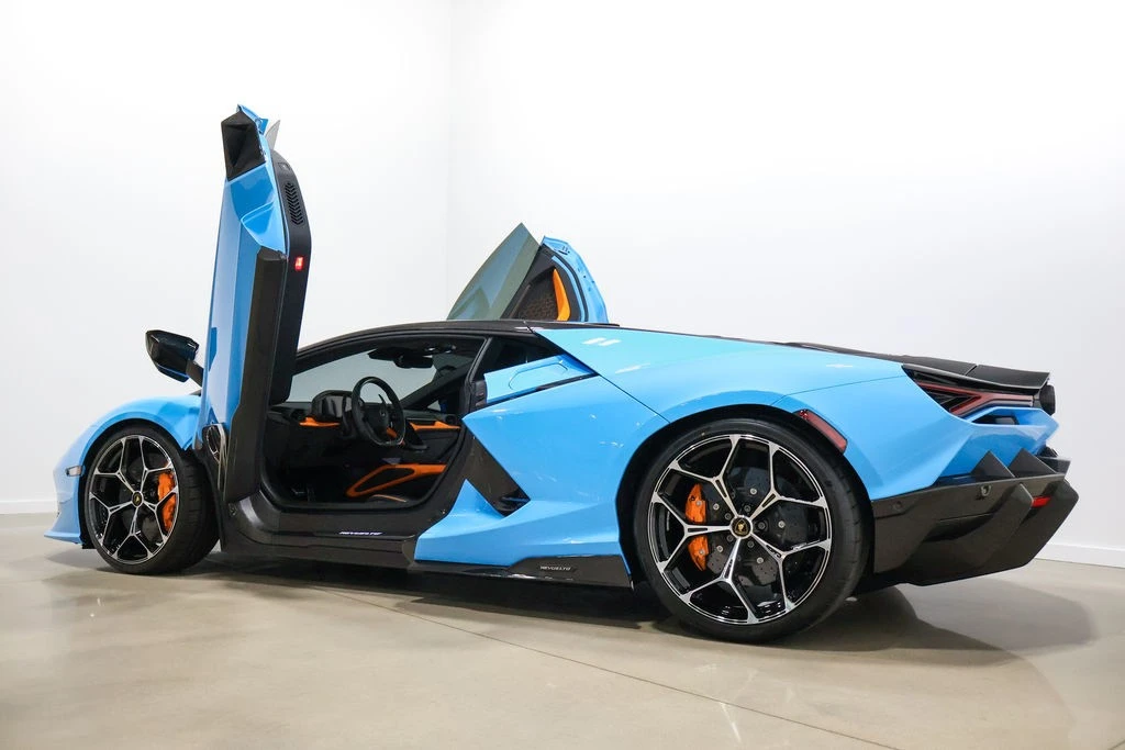 2025 Lamborghini Revuelto - Image 12 of 24