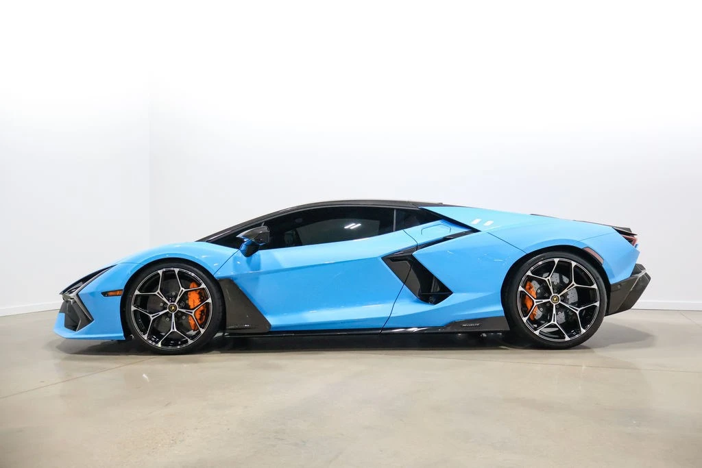 2025 Lamborghini Revuelto - Image 9 of 24