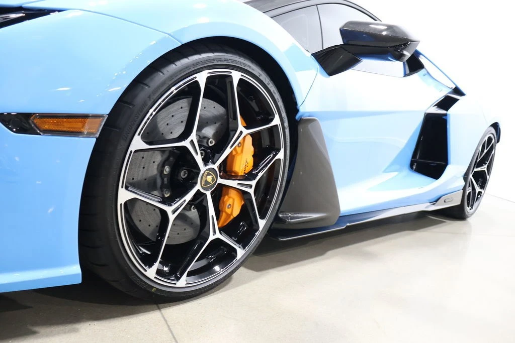2025 Lamborghini Revuelto - Image 23 of 24
