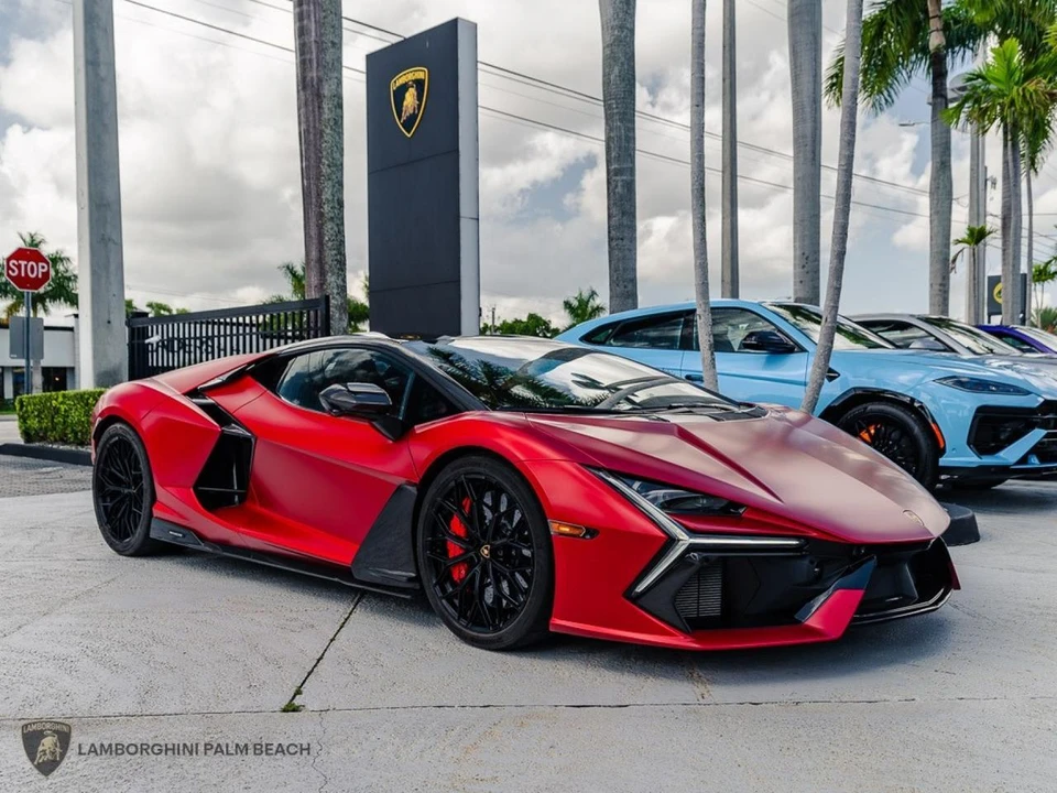 2025 Lamborghini Revuelto - Image 8 of 31