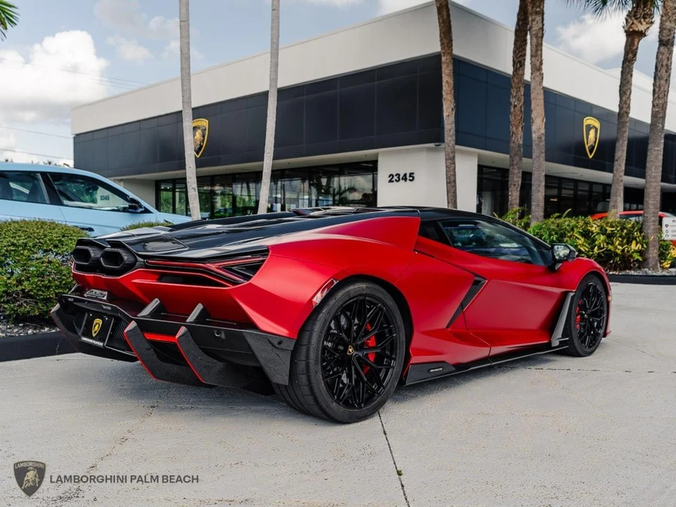 2025 Lamborghini Revuelto - Image 6 of 31