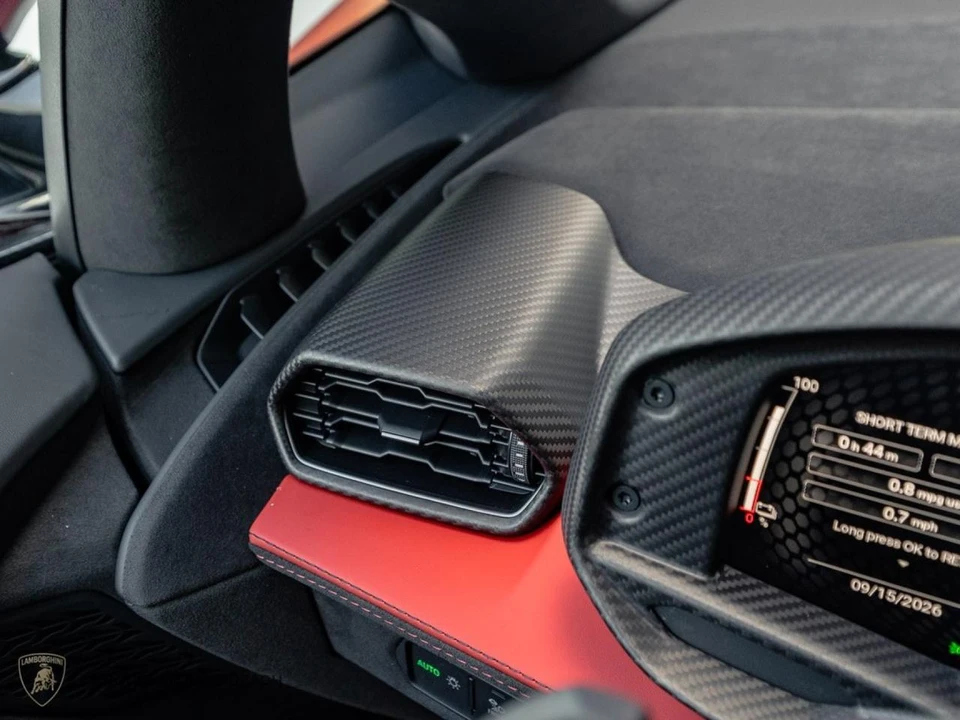 2025 Lamborghini Revuelto - Image 23 of 31