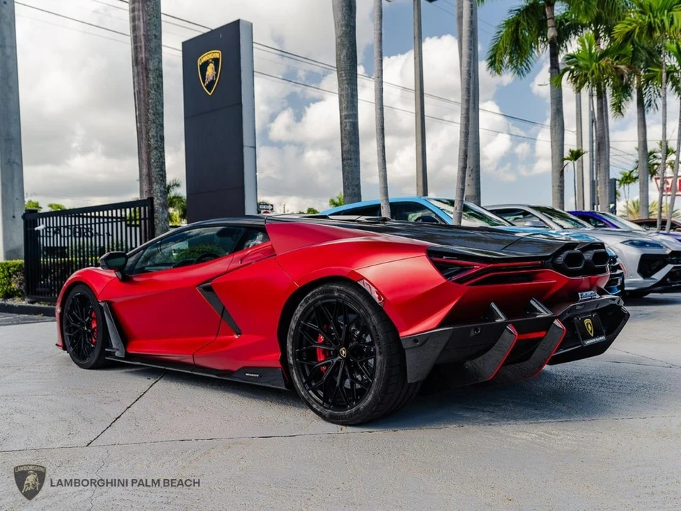 2025 Lamborghini Revuelto - Image 3 of 31