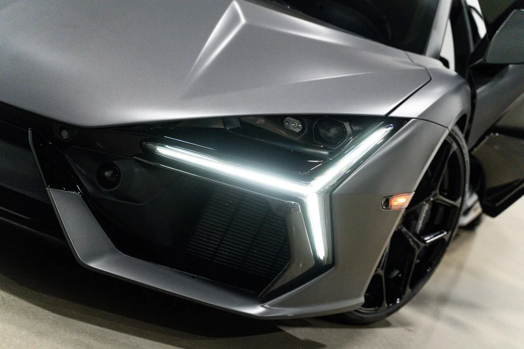 2025 Lamborghini Revuelto - Image 9 of 21