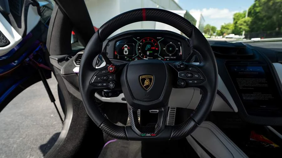 2025 Lamborghini Revuelto - Image 20 of 23