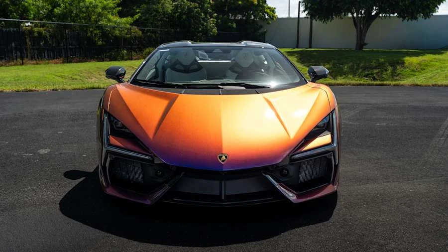 2025 Lamborghini Revuelto - Image 4 of 23