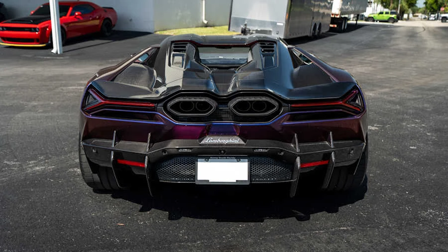 2025 Lamborghini Revuelto - Image 6 of 23