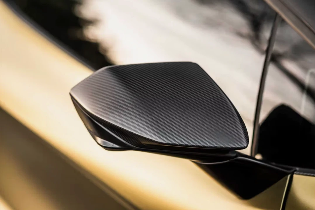 2025 Lamborghini Revuelto - Image 29 of 31