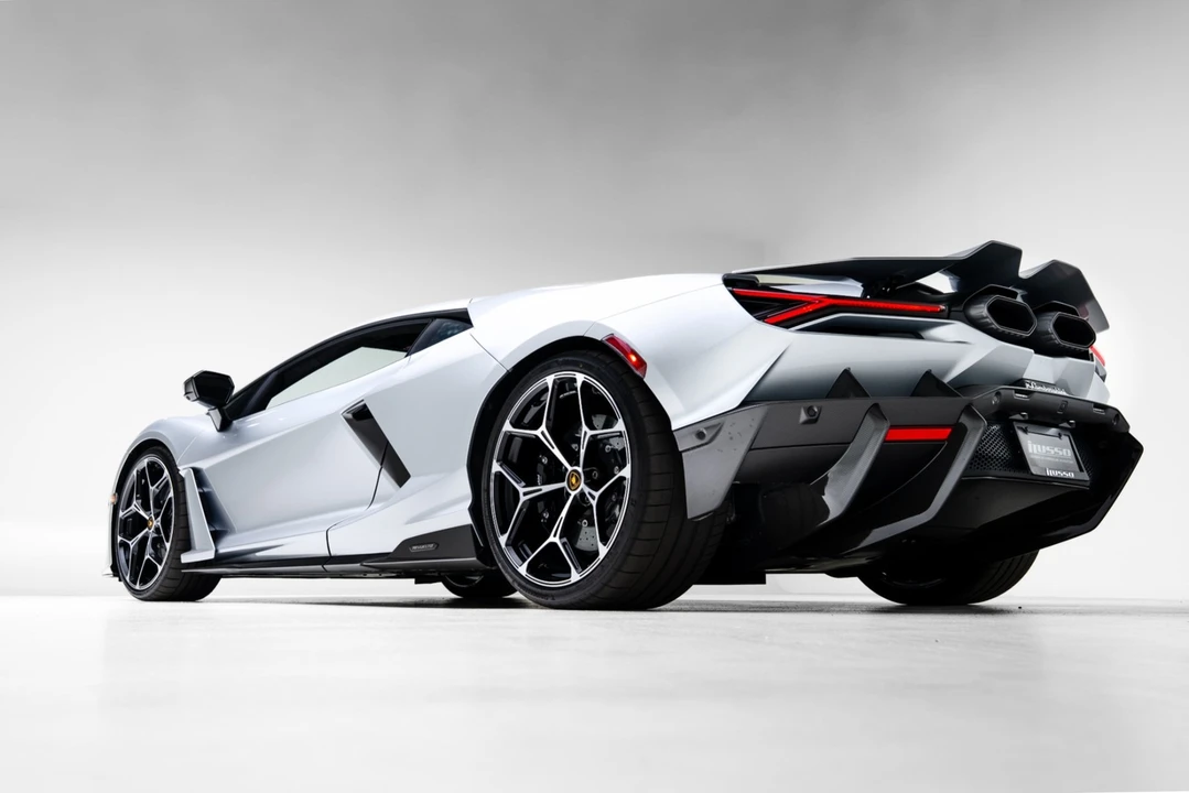 2025 Lamborghini Revuelto - Image 21 of 21
