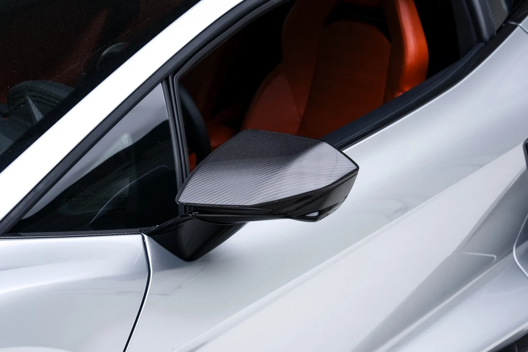 2025 Lamborghini Revuelto - Image 18 of 21