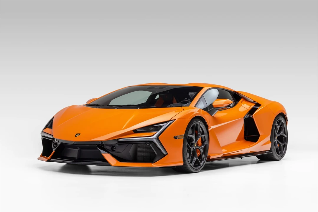 2025 Lamborghini Revuelto - Image 2 of 31