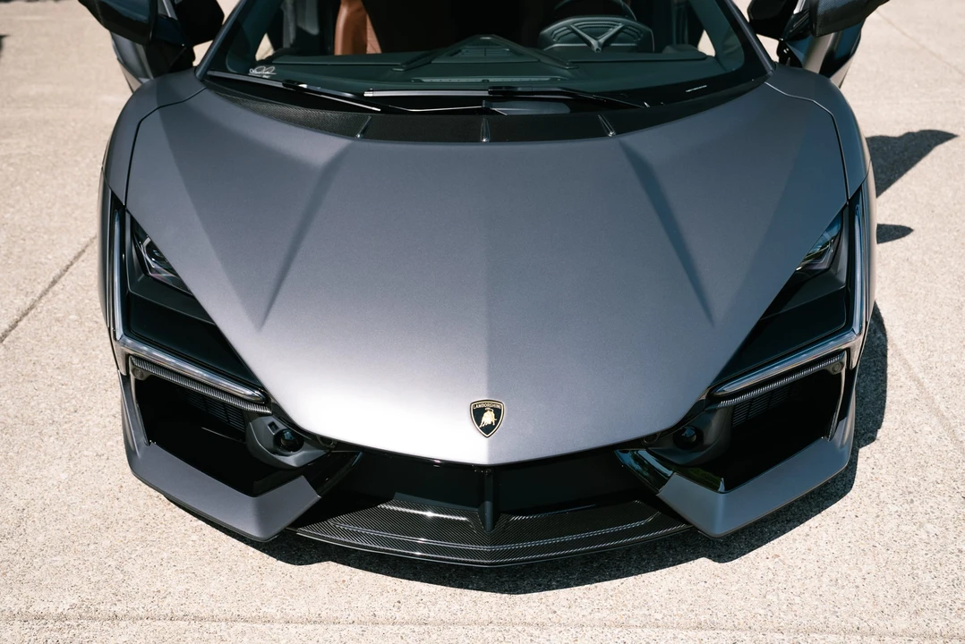 2025 Lamborghini Revuelto - Image 31 of 31