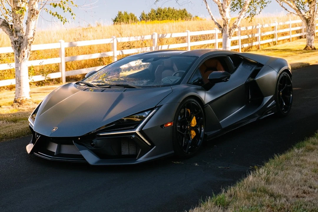2025 Lamborghini Revuelto - Image 3 of 31