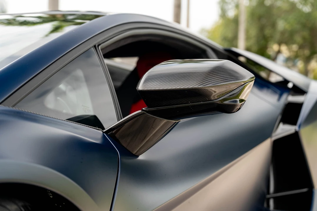 2025 Lamborghini Revuelto - Image 24 of 31