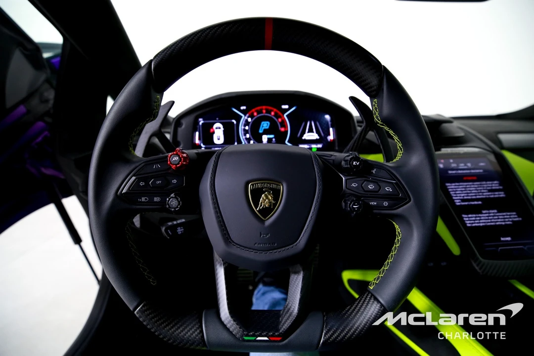 2025 Lamborghini Revuelto - Image 15 of 31