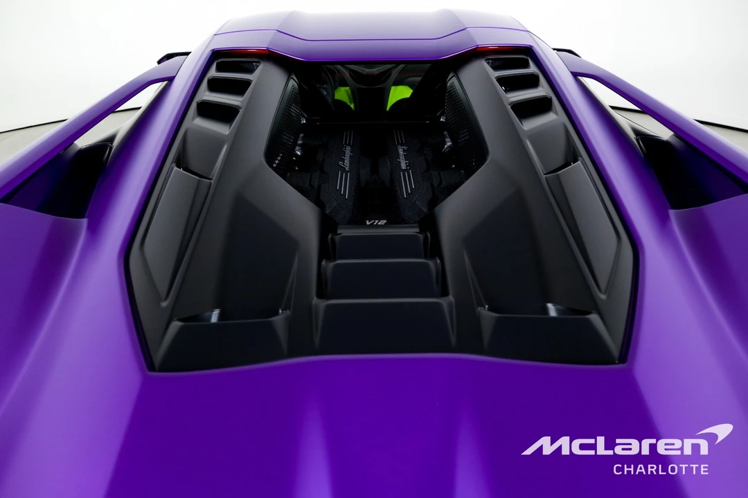2025 Lamborghini Revuelto - Image 27 of 31