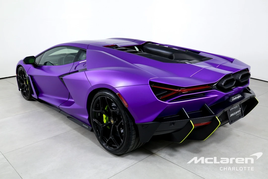 2025 Lamborghini Revuelto - Image 7 of 31